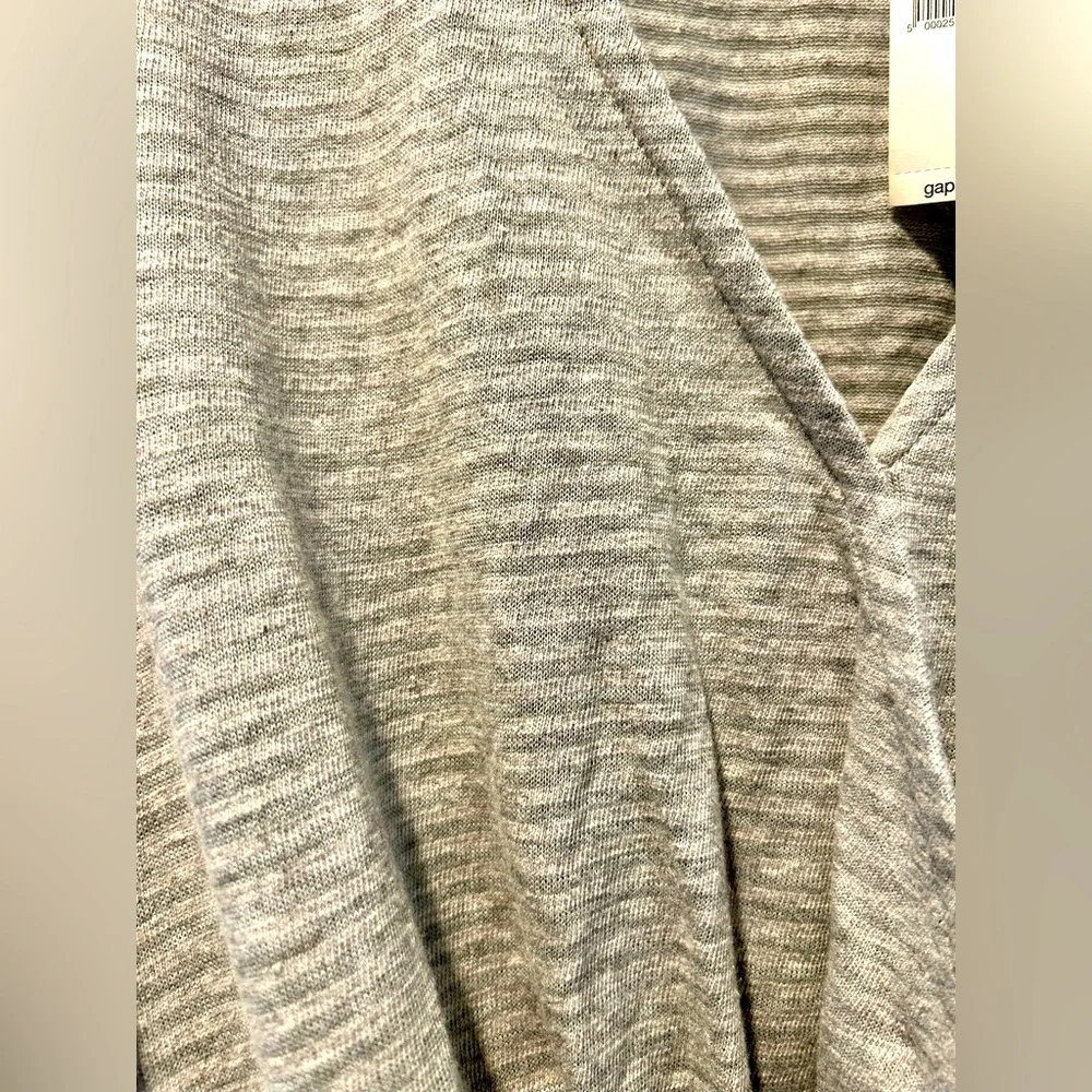 Gap Romper, Sz L, Gray, Wrap top w/ hook and eye closure, Pockets, Tie belt NWT - Picture 3 of 7